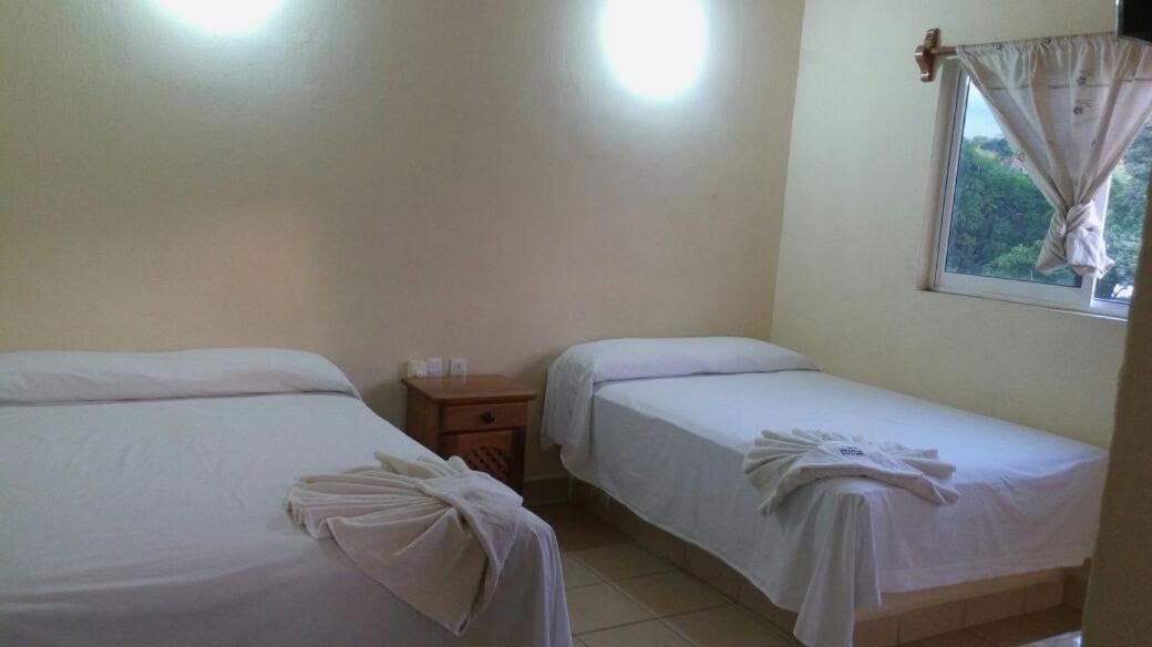 Bungalows Casa Regina Hotel Compostela ภายนอก รูปภาพ